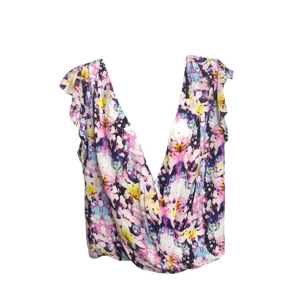 NWT Bebe Printed FLUTTER SLEEVE PRINT TOP Blouse Large - Picture 5 of 11